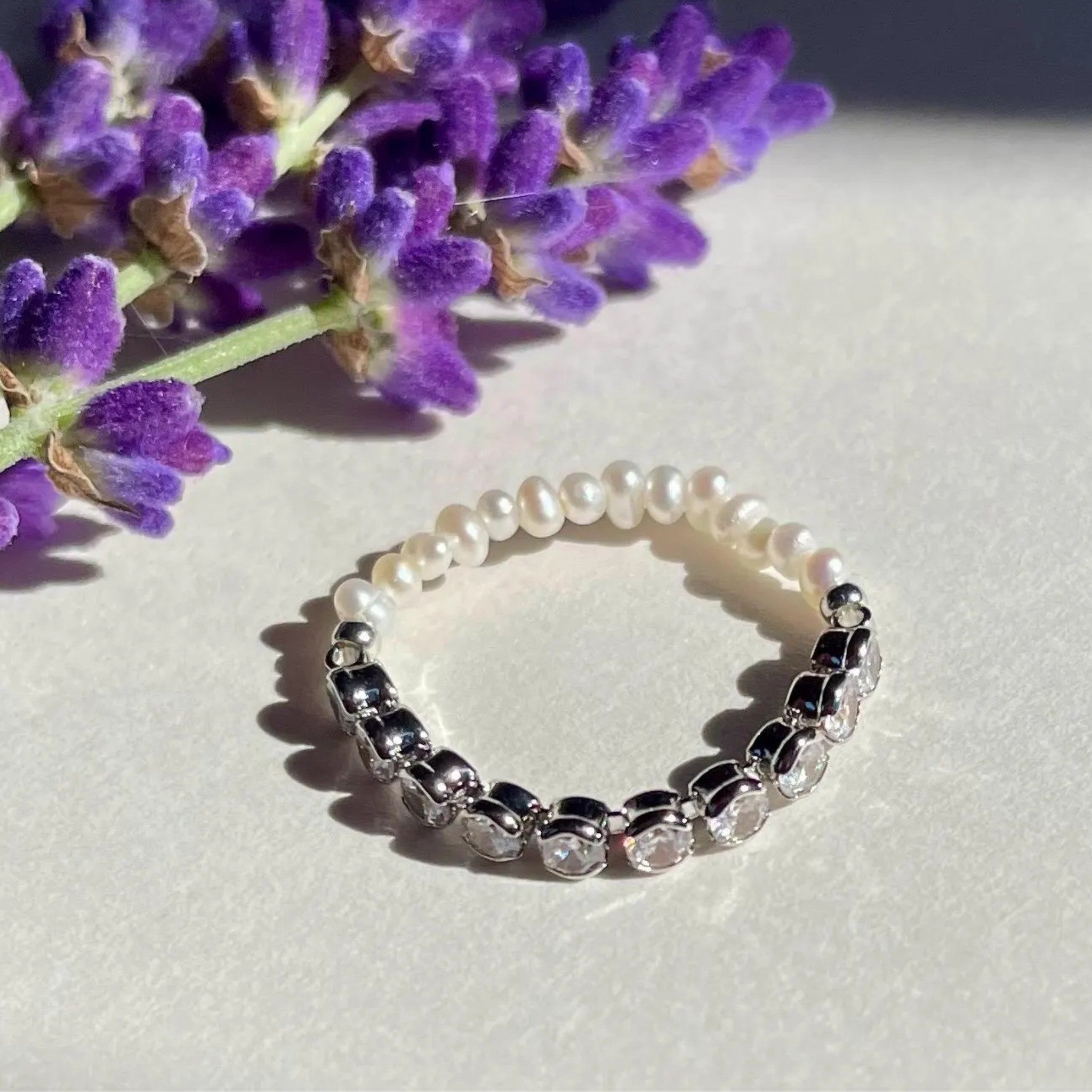 Pearl Whisper Midi Ring