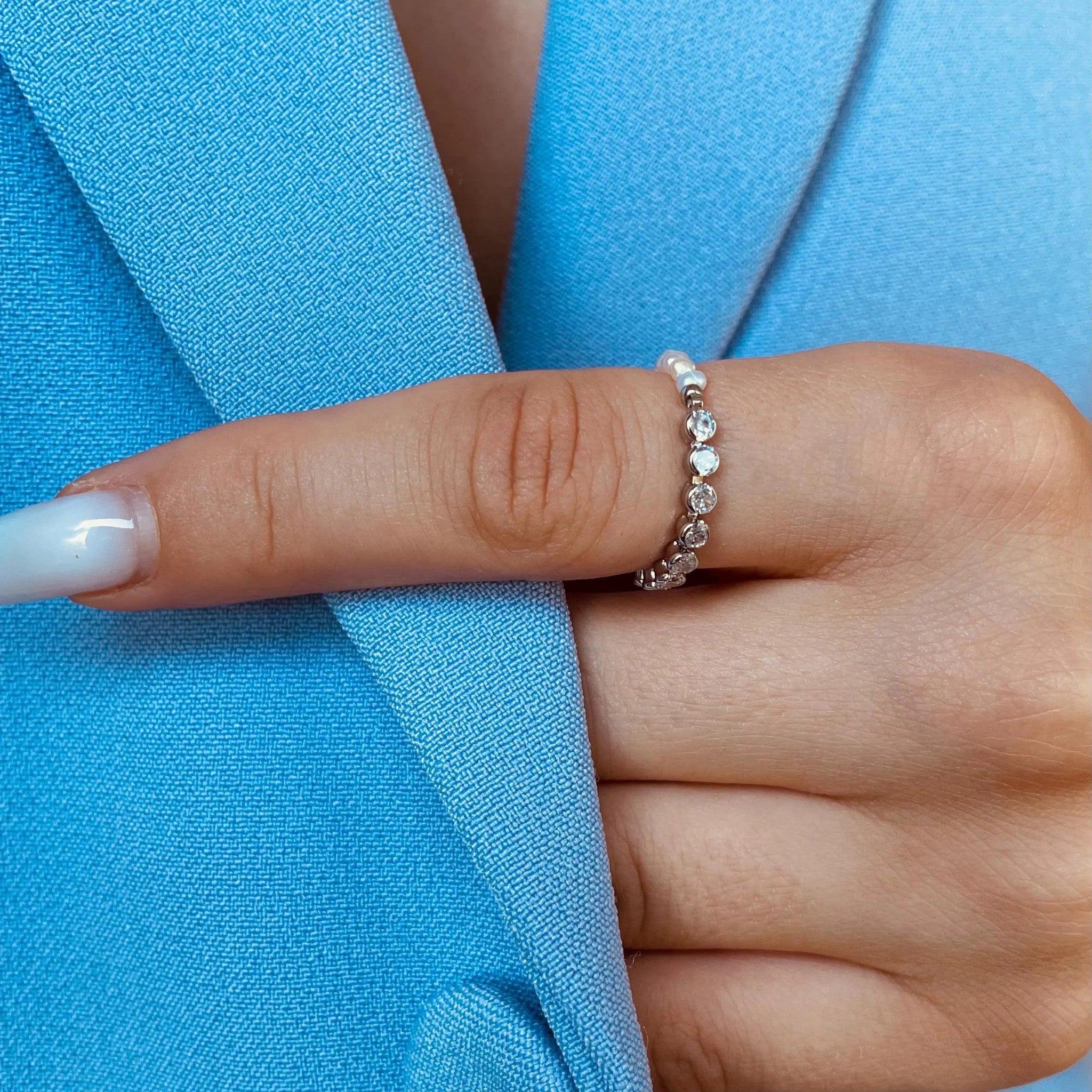 Pearl Whisper Midi Ring